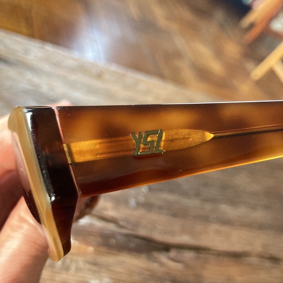 Vintage YSL Yves Saint Laurent square Women’s Sunglasses- tortoise shell & gold - Picture 2 of 6